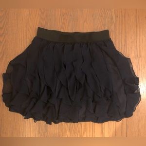 Women’s Forever 21 Navy Ruffle Skirt (M)